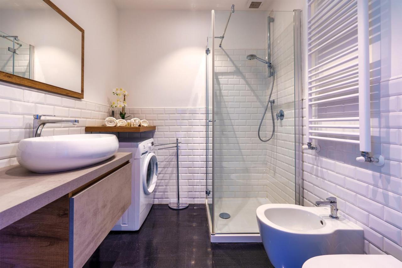 شقة Duomo/Navigli Casa Elegante In Zona Tortona ميلان المظهر الخارجي الصورة